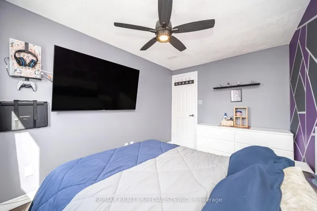 Additional image 20 of 18 Hardcastle Crt