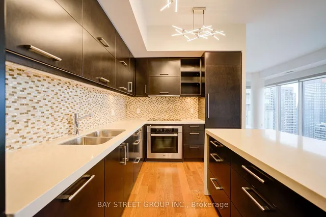 Additional image 11 of 65 St. Mary St Unit 3901