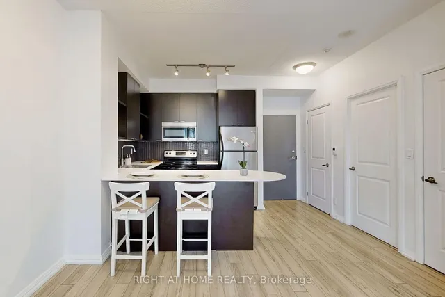 Additional image 13 of 35 Hayden St Unit 1216