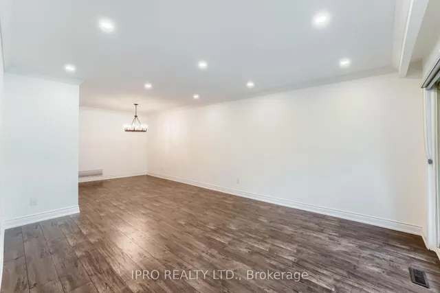 Additional image 8 of 717 Green Meadow Cres