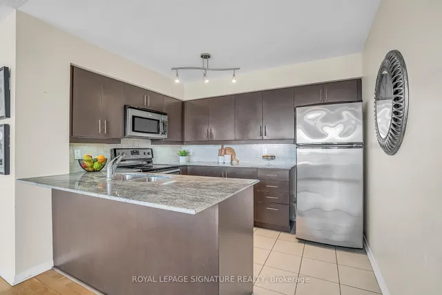 Additional image 13 of 18 Valley Woods Rd Unit PH305