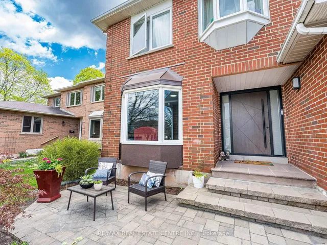 Additional image 2 of 302 Leacock Ave