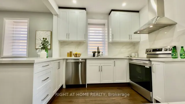 Additional image 14 of 23 Brock St