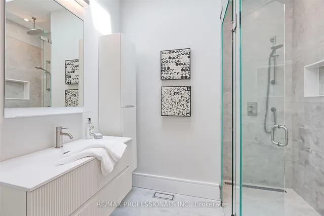 Additional image 43 of 466 Prince Edward Dr