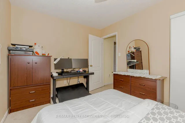 Additional image 37 of 66 Viceroy Cres