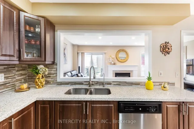 Additional image 46 of 54 Amethyst Circ