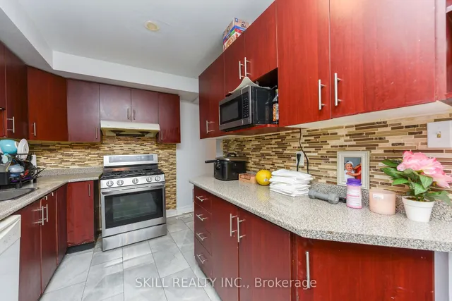 Additional image 11 of 7500 Goreway Dr Unit 92