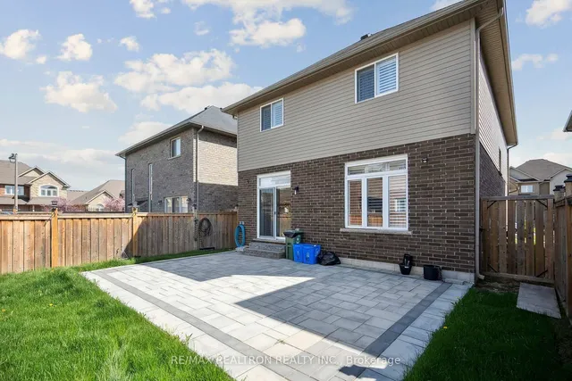 Additional image 24 of 87 Whistler St