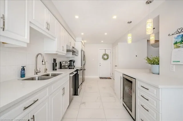 Additional image 19 of 220 Doon South Dr