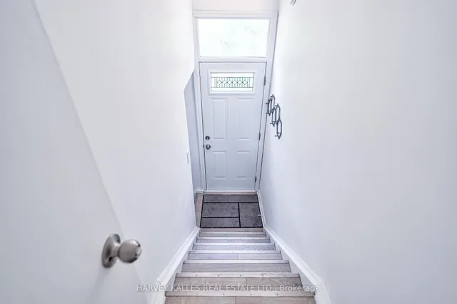 Additional image 30 of 215 Searle Ave