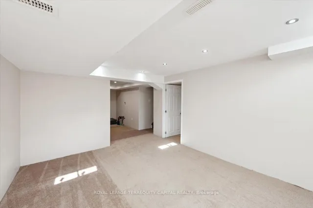 Additional image 35 of 116 Newport Cres
