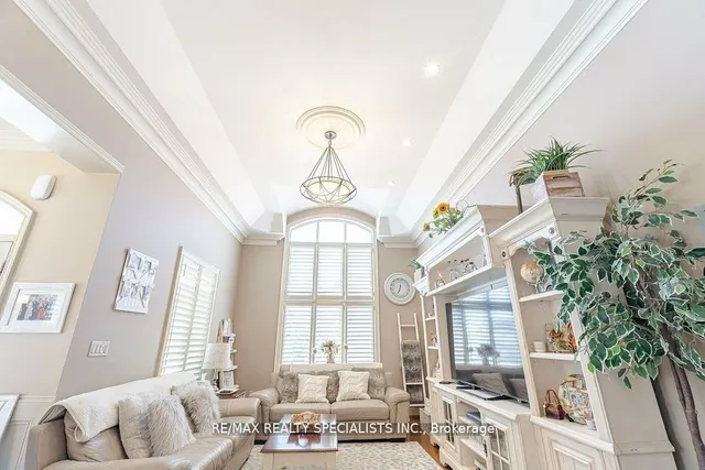 Additional image 9 of 1 Odeon St