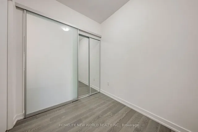 Additional image 37 of 1 Yorkville Ave Unit 1212