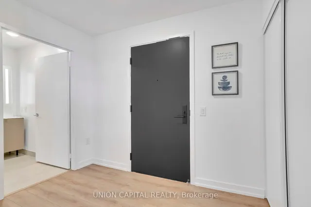 Additional image 19 of 500 Dupont St Unit 419