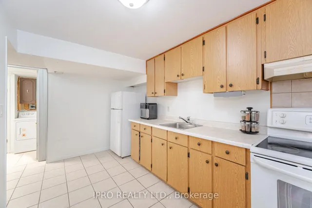 Additional image 30 of 738 Greycedar Cres