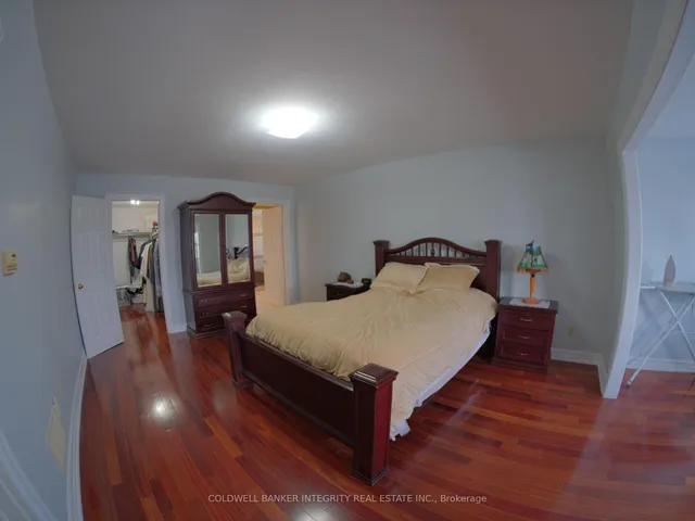 Additional image 46 of 2814 Guilford Cres