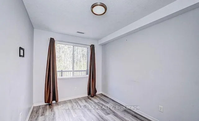 Additional image 21 of 45 Cedarhill Cres Unit 4D