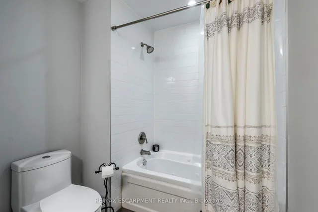 Additional image 18 of 4463 Hawthorne Dr