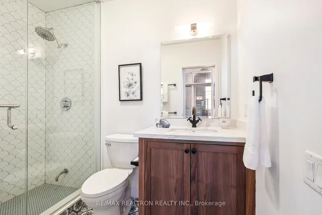 Additional image 25 of 233 Carlaw Ave Unit 205