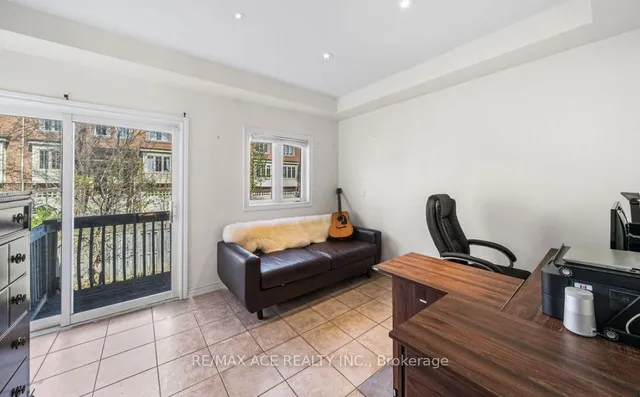 Additional image 17 of 5 Rodeo Crt