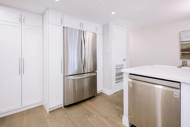 Additional image 9 of 1001 Bay St Unit 303