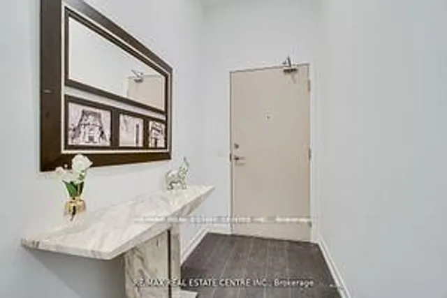 Additional image 7 of 2020 Bathurst St Unit 211