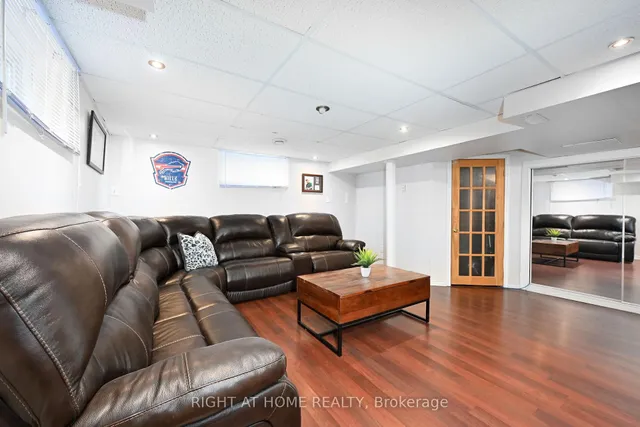 Additional image 32 of 27 Turquoise Dr