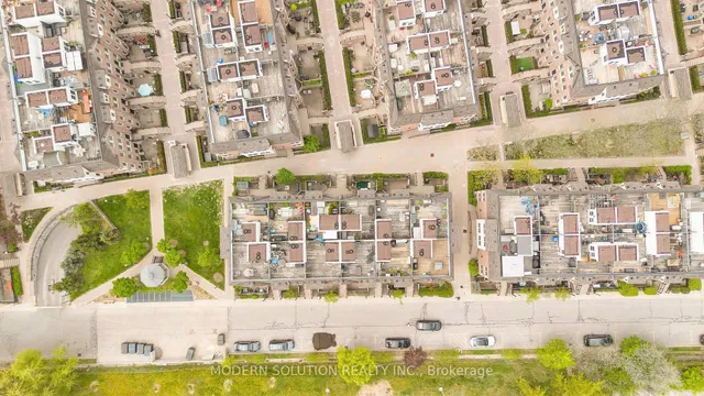 Additional image 26 of 760 Lawrence Ave Unit 228