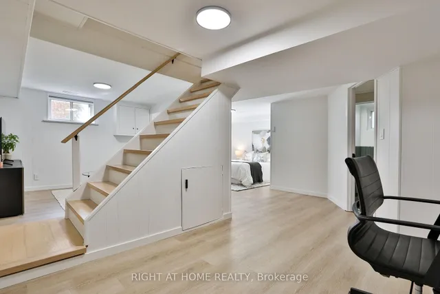 Additional image 18 of 20 Amesbury Dr