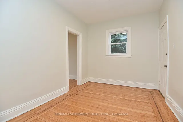 Additional image 28 of 66 Erie Ave