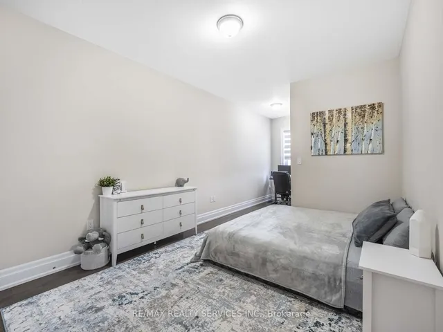 Additional image 22 of 37 Lyle Way