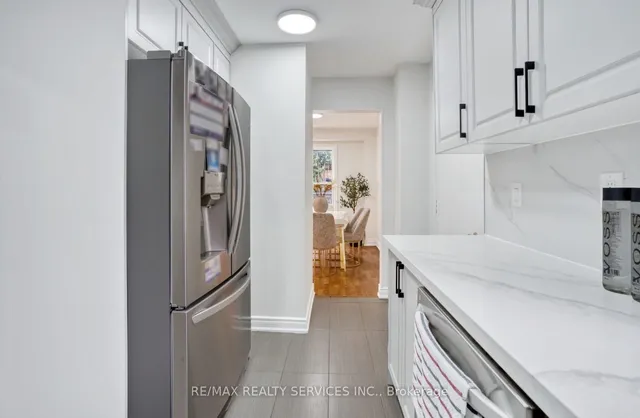 Additional image 13 of 8 Luminous Crt