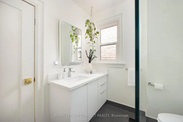 Additional image 26 of 379 Quebec Ave