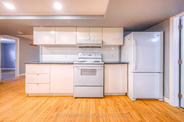 Additional image 31 of 22 Hampton Pl