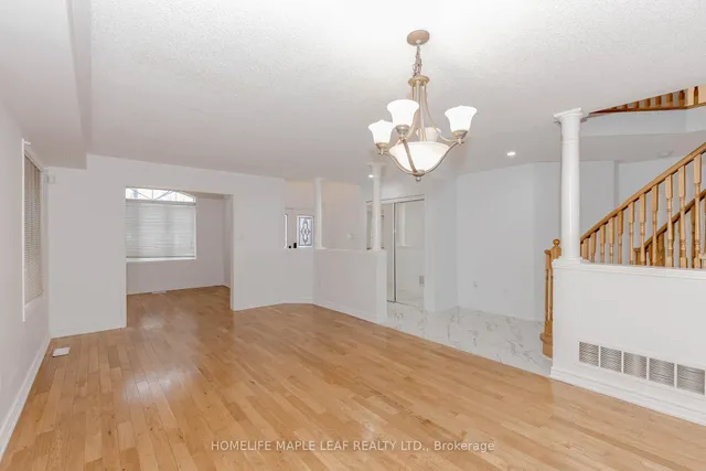Additional image 12 of 72 Dunvegan Cres