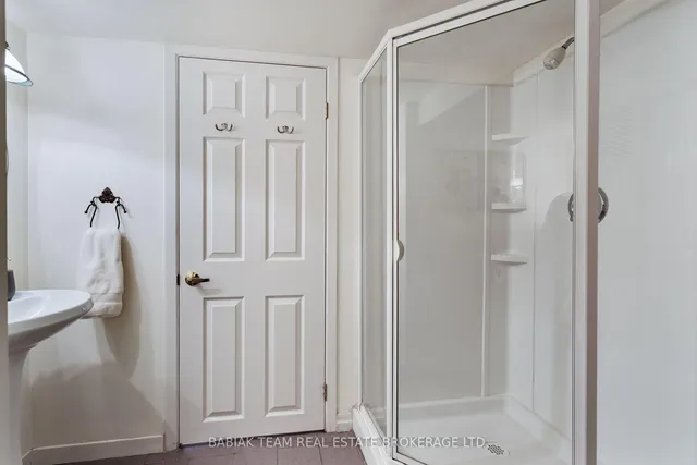 Additional image 23 of 16 Halford Ave