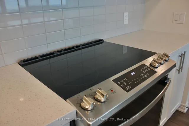 Additional image 6 of 2750 King St Unit 704