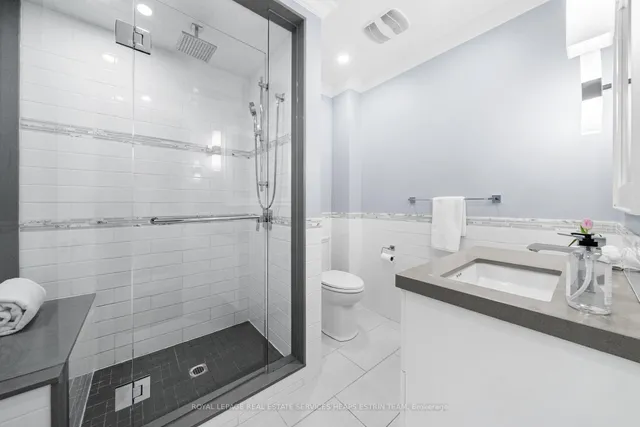 Additional image 20 of 129 Deloraine Ave