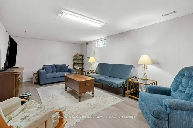 Additional image 16 of 121 Gordon Drummond Ave