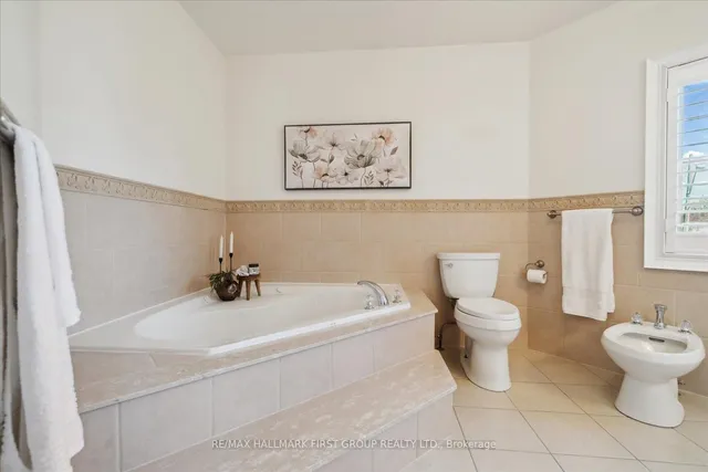 Additional image 24 of 60 Brenda Cres