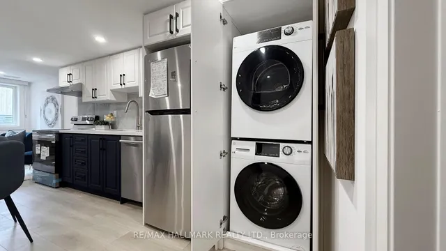 Additional image 42 of 85 Springdale Blvd