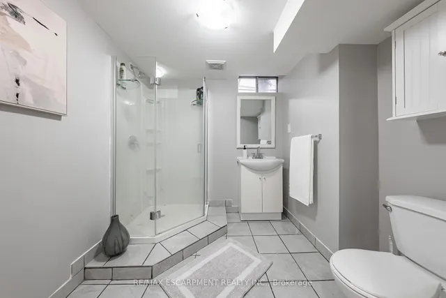 Additional image 36 of 680 Rexford Dr