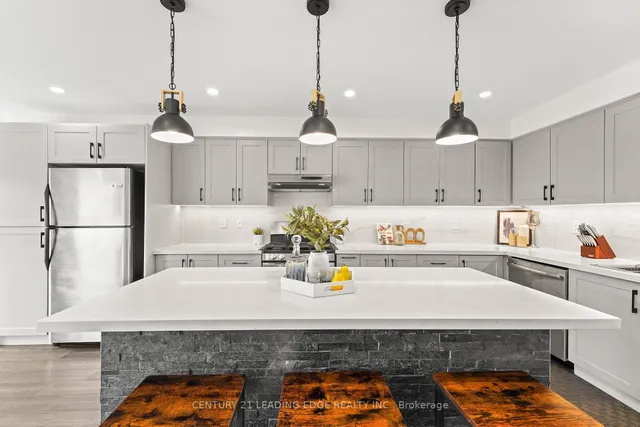 Additional image 39 of 1126 BONIN Cres