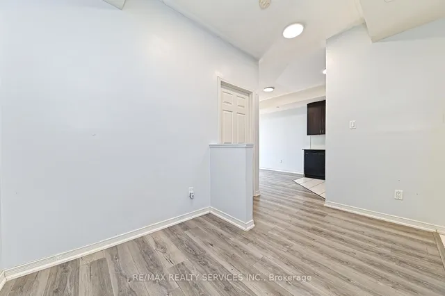 Additional image 14 of 50 Sky Harbour Dr Unit 411