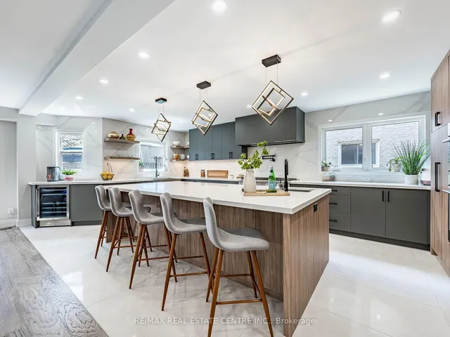 Additional image 18 of 302 Leacock Ave