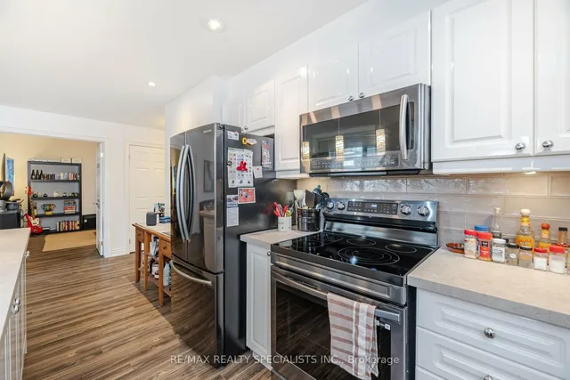 Additional image 13 of 399 Elizabeth St Unit 210