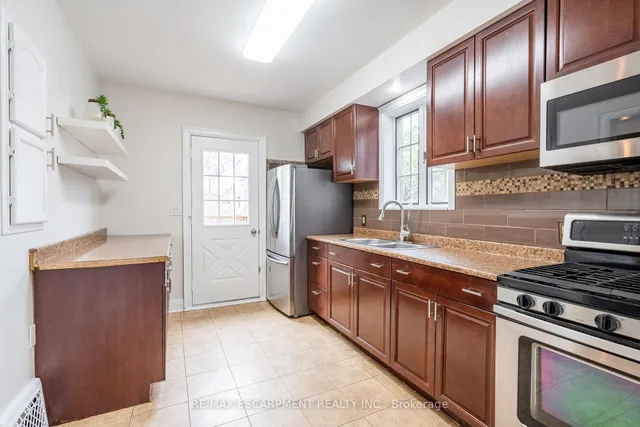 Additional image 18 of 11 Huxley Ave