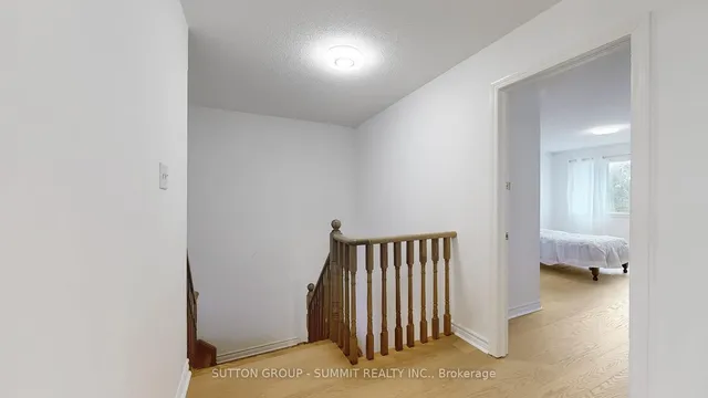 Additional image 20 of 93 MOREAU Tr