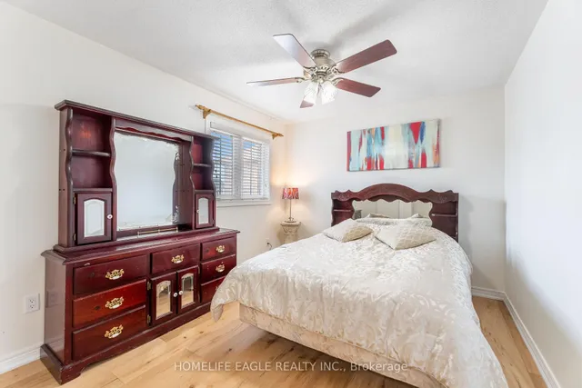 Additional image 20 of 7 Denim Dr