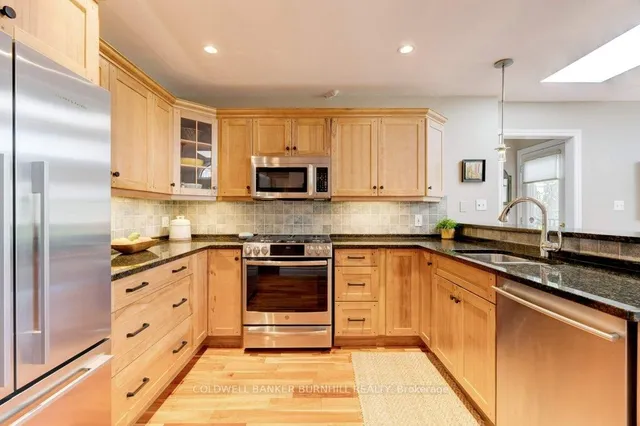 Additional image 14 of 583 Woodland Ave